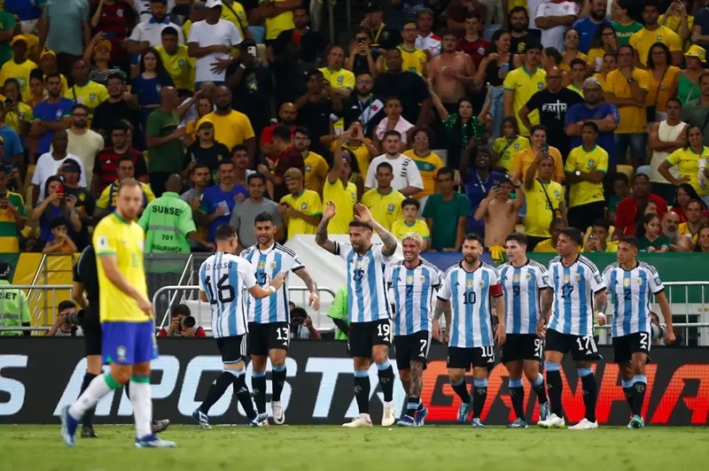 Eliminatórias: Brasil perde de 1 a 0 para Argentina no Maracanã